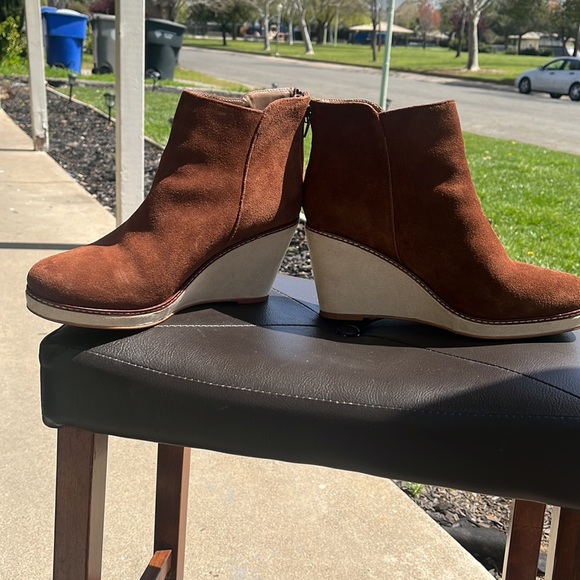 HIGGINS boots - Picture 2 of 9